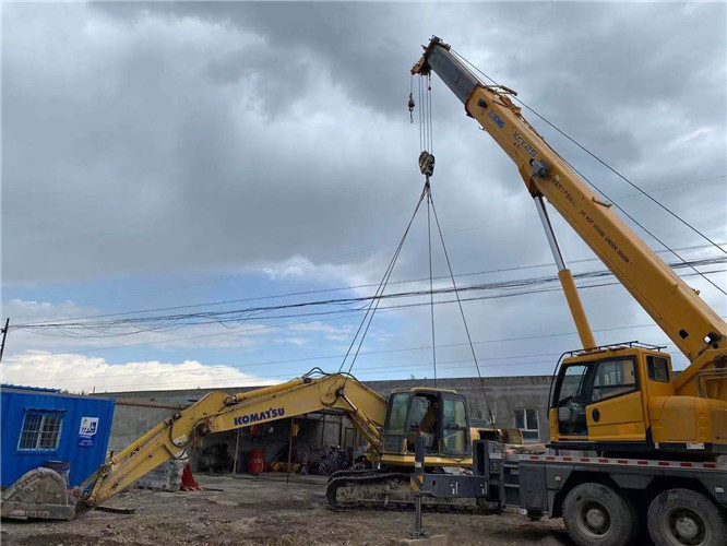 兴山县25吨吊车的工作半径是多少？